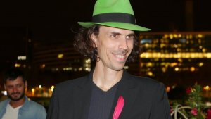 portrait-alexis-gora-magicien-mentaliste-300x169  